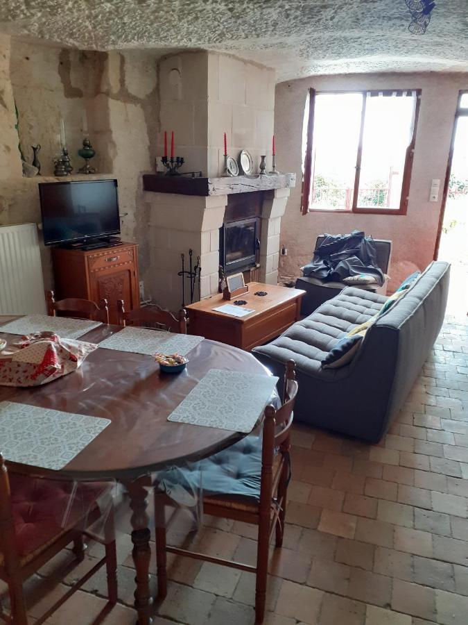 Gite Troglodyte Les Iris Villiers-sur-Loir ภายนอก รูปภาพ